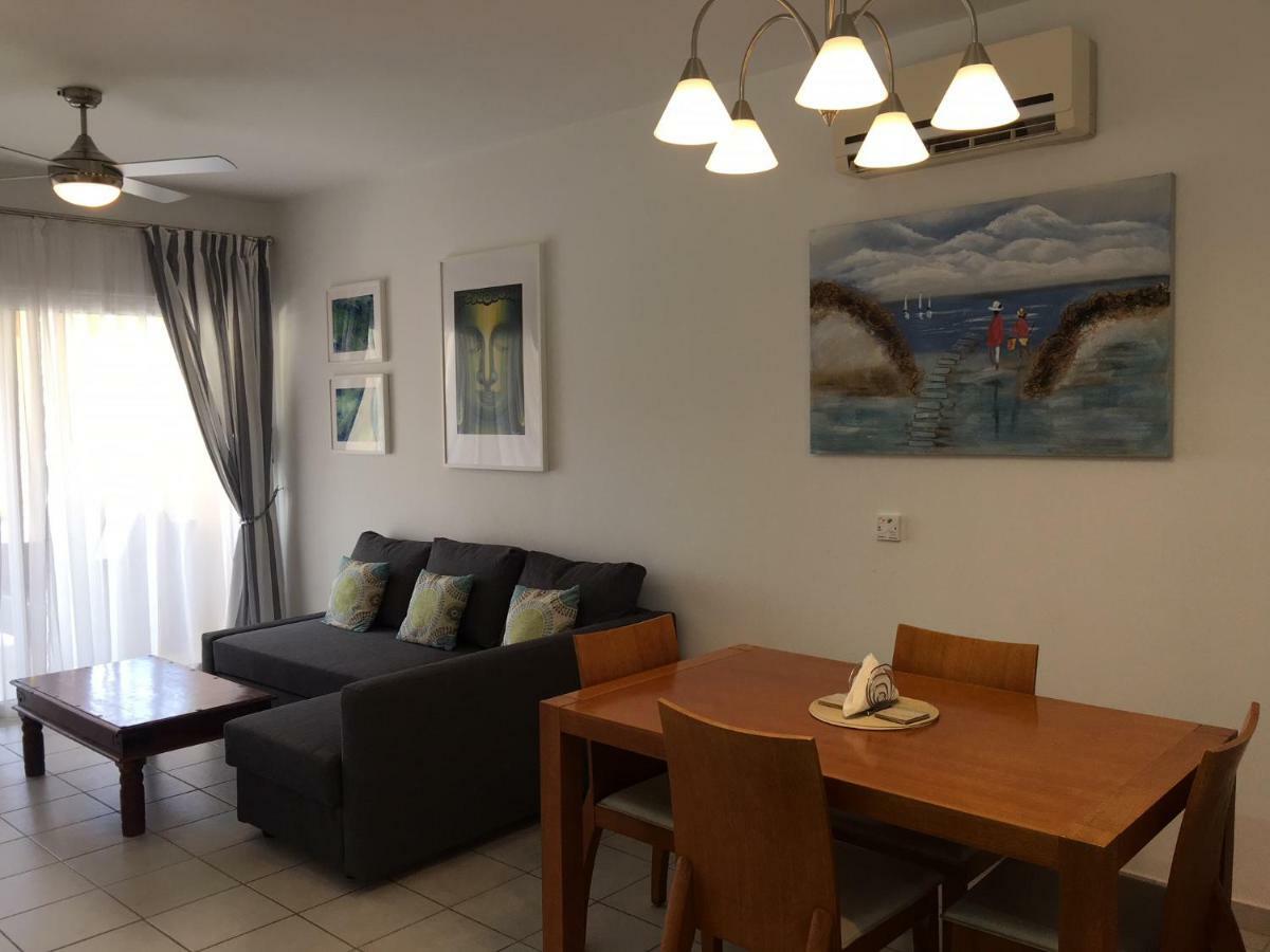 Limnaria Gardens - Modern 1 Bed, Walk To Beach & Shops Пафос Экстерьер фото