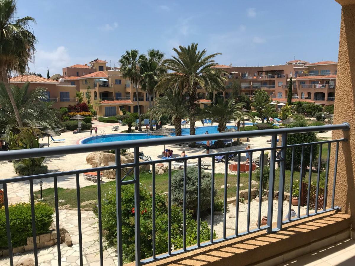Limnaria Gardens - Modern 1 Bed, Walk To Beach & Shops Пафос Экстерьер фото
